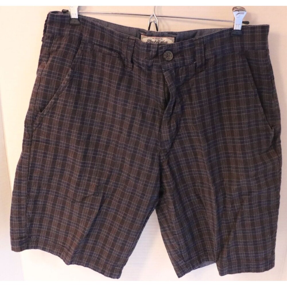 Flag & Anthem Navy Mens Plaid Shorts Size 31 Mid Rise Casual Outdoor Stretch